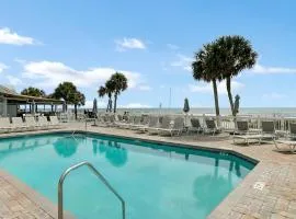 109 Grand Pavilion by AvantStay Beachfront Views