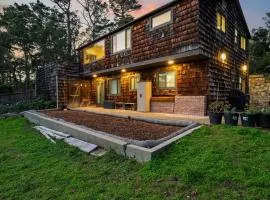 Sunridge Lookout by AvantStay Big Backyard Oasis Patio Central Location