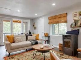 Cozy 2BR Fawnskin Cabin Big Bear Lake Hiking Trails Snow Summit Nearby