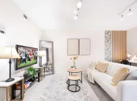 4B TH in Kirkland Woodinville Prime Location