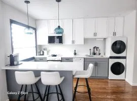 Modern Luxury 2-Bedroom Executive Residence Near MetLife & NYC