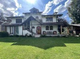 Casa de campo familiar con jardin y asadero