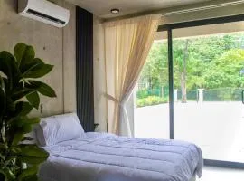 Nelblu Flamingo Suites