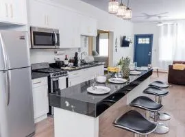 The Blue Coral -Luxury house 2mins from the beach