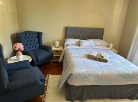 Canberra Hospital Locum Welcome Entire Family Home، فندق في Phillip