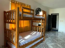 Apartamento familiar Hergom - Grupos de 15 a 30 Pers, khách sạn ở Arboletes