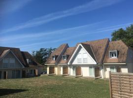 Les Cottages du Saleys by Resid&co, hotell i Salies-de-Béarn
