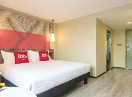 Ibis Xian Bell Tower East Street