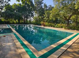 Swami Greens - Private Peaceful Staycation, Hotel in Jāmb