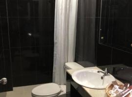 Villa de Sancho, hotel v destinaci Phumĭ Réach Born