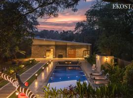 EKOSTAY - The Clay House, Hotel in Alibag