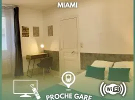Room Miami Proche Gare 400m