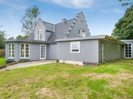 Villa Surrounded By Nature, hotel i Vissenbjerg