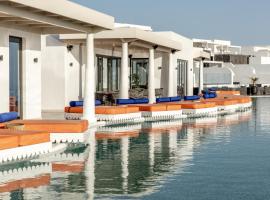 Cresanto Luxury Suites, five-star hotel in Imerovigli