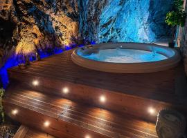 L'Estagnole pour 2 personnes, jacuzzi, hammam, hotel in Estaing