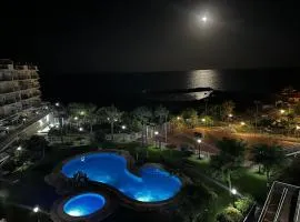 Primera línea, playa, piscina y amanecer