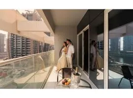 Keyrock Living - Luxury 1BR with Lake View at Reva