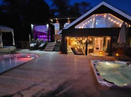 Privat Spirit Spa Villa, hotel v destinaci Vallentuna
