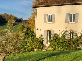 Domaine des Granges โรงแรมในLa Bâtie-Montgascon