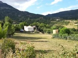 La Yourte Des Abeilles