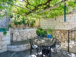 לה וילה - וילה משפחתית עם בריכה פרטית מחוממת ומקורה