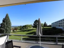 Modernes Appartement mit großem Balkon und schöner Aussicht