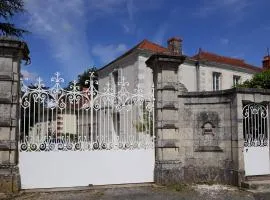 Lentre du Chteau 1