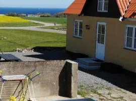 Solhjem Bornholm - sea view - big garden