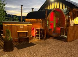 Domki na Stoku, hotel i Czarna Góra