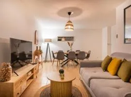 Le Pommery with private parking