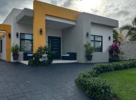 Serenity Villa – hotel w mieście Ocho Rios