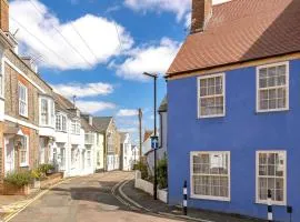 Charming Jersey Cottage with parking 8 Guests