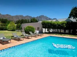 La Jolie Dauphine Guest House