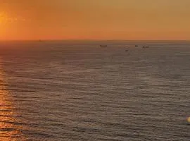 Sunset Heaven Luxury Seaview Apartment