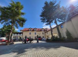 Hotel Wellness & SPA Antyczny Dwór, ξενοδοχείο κοντά στο Αεροδρόμιο Rzeszów-Jasionka  - RZE, Rudna Mała