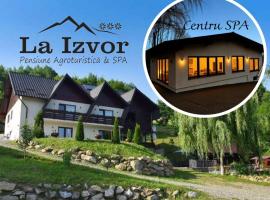 Pensiune Agroturistică LA IZVOR, hotel in Mănăstirea Humorului