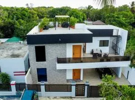 A solo 5 minutos caminando del Puerto de Cruceros de La Romana Perfecto para trabajo remoto y descanso prolongado