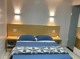 Hotel Ellos - Estacionamento e Café da Manhã Incluso