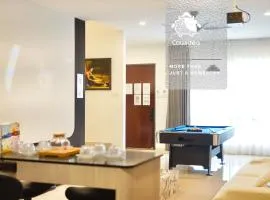 JB Weekend Escape - Mount Austin by Cowidea