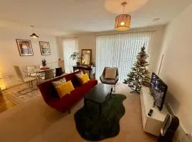 Issara Apartments 49 - Great location & Private Parking