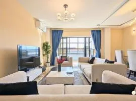 Chic apart with parking and rooftop