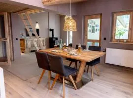 chalet atelier Luxuriöses Chalet mit alpinem Charme