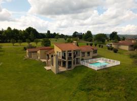 Midlands Saddle & Trout by First Private Stays, hotel v destinaci Mooirivier