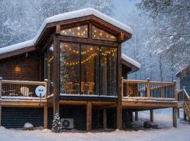 Muskoka Lakeview Cottage - Pier 100 #40, ξενοδοχείο σε Port Carling