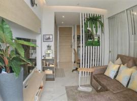 Rocco 513 - Corner 1 bedroom Serviced Apartment with Seaview, condo in Ao Nang 