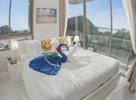 Rocco 513 - Corner 1 bedroom Serviced Apartment with Seaview