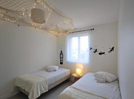 Sleep & Cozy Disneyland, hotel in Coupvray