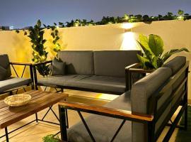 شقة فخمة مع جلسة خارجية - Self Entry, ξενοδοχείο στο Νταμάμ