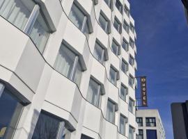 B&B HOTEL Massy Gare TGV, hotel in Massy