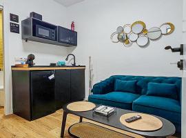 Pettit Lion, hotel en Villena